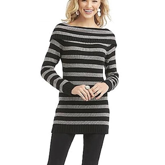 BONGO Sweaters - Bongo Metallic Thread Marilyn Neck Tunic Sweater